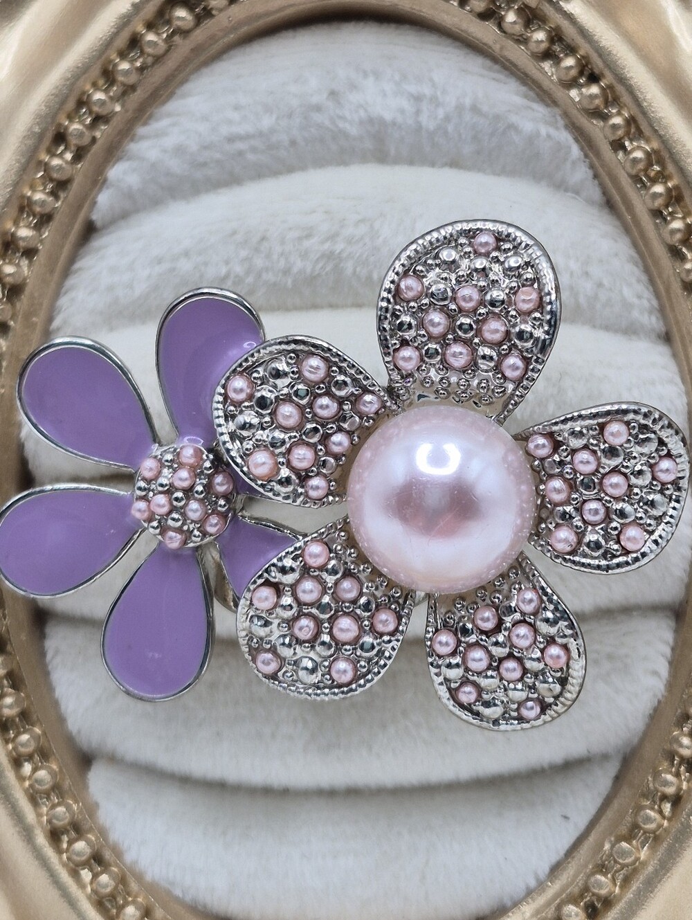 Gorgeous Floral Pearl Accent Purple Enamel Flowers Ring! Size 7 3/4